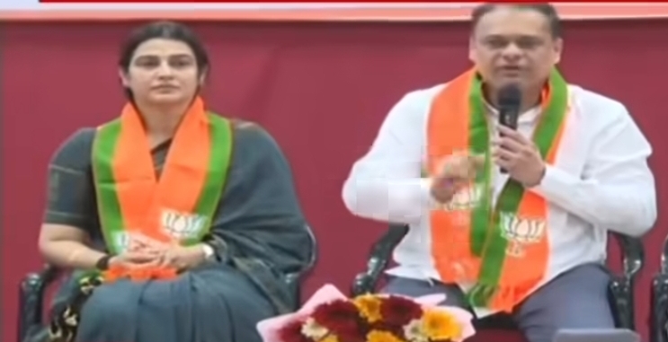 राजकारण | मोठा राजकीय भूकंप: तेजस्वी घोसाळकर यांचा ठाकरे गटाला ‘जय महाराष्ट्र’, भाजपमध्ये प्रवेश!